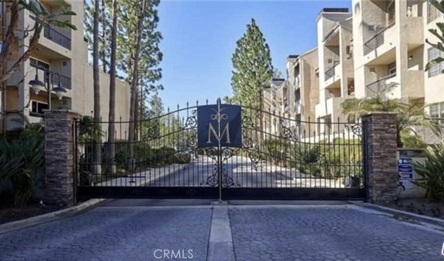 5565 Canoga Avenue #318