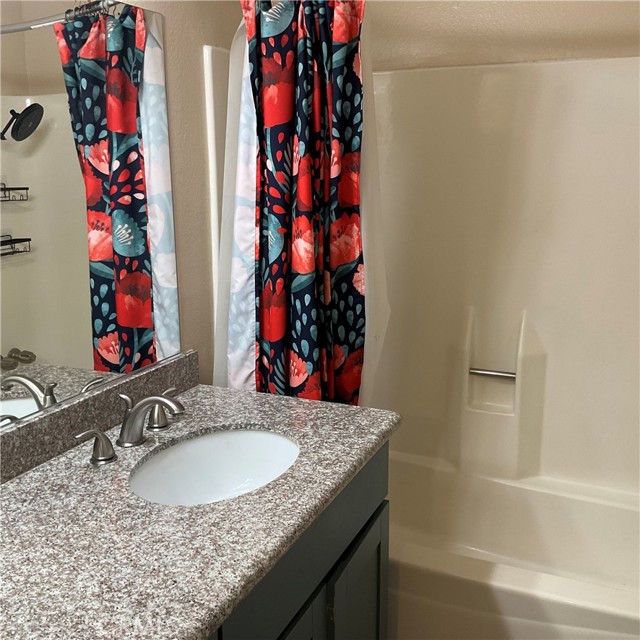 Detail Gallery Image 10 of 14 For 3436 W 170th, Torrance,  CA 90504 - 3 Beds | 2/1 Baths