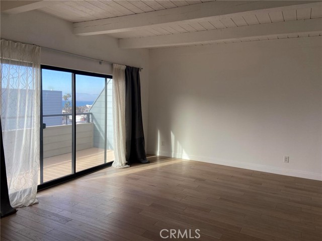 431 Camino De Las Colinas, Redondo Beach CA: https://media.crmls.org/medias/52e609ce-369a-426a-811d-6a4de6d147e1.jpg
