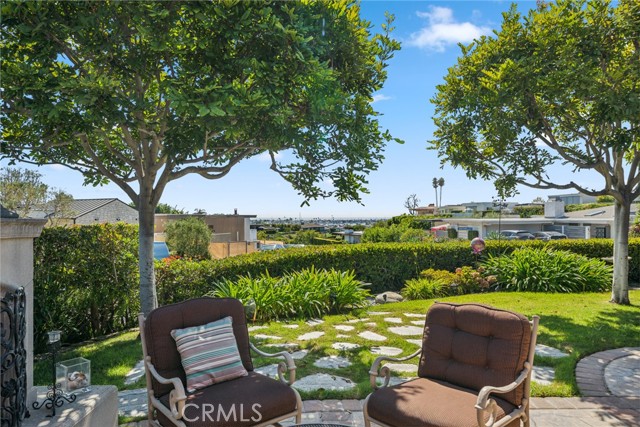 Detail Gallery Image 10 of 31 For 707 Malabar Dr, Corona Del Mar,  CA 92625 - 3 Beds | 2 Baths