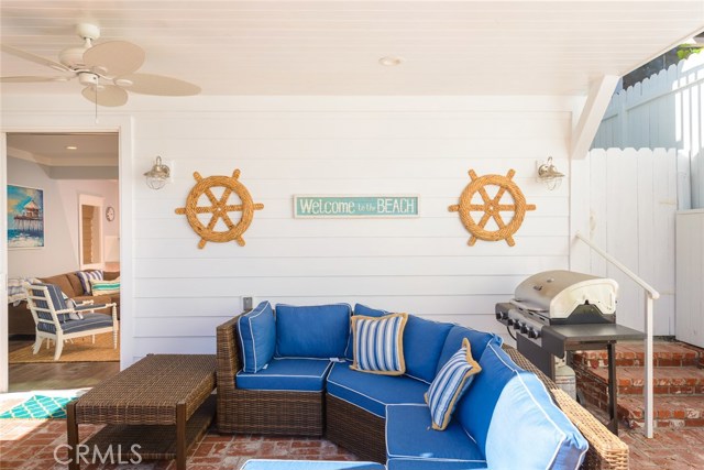 Detail Gallery Image 24 of 27 For 524 13th St, Manhattan Beach,  CA 90266 - 4 Beds | 3 Baths