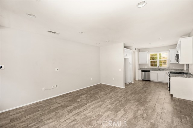 544 S Casita Street, Anaheim CA: https://media.crmls.org/medias/52e66881-2c98-45d4-a437-ea3719ef84fe.jpg