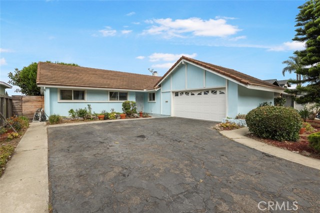 315 Calle Dorado, San Clemente CA: https://media.crmls.org/medias/52e68e05-c3ff-40da-bf25-bd5fa068563b.jpg