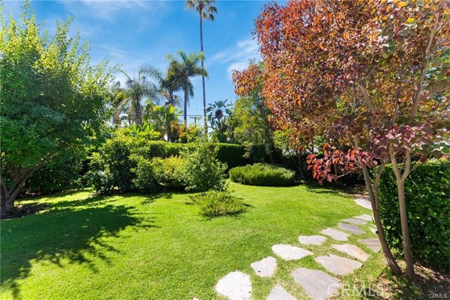 Detail Gallery Image 24 of 28 For 5655 Katherine Ave, Sherman Oaks,  CA 91401 - 2 Beds | 1 Baths