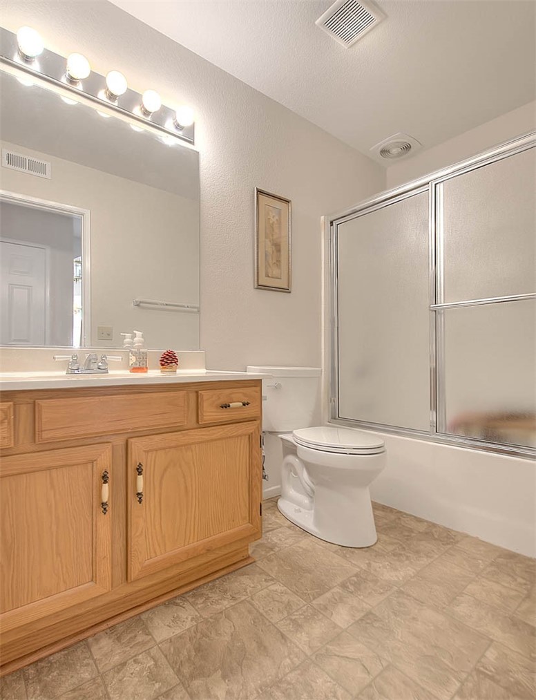 Detail Gallery Image 27 of 53 For 2790 Banyan Tree Ln, Hemet,  CA 92545 - 3 Beds | 2 Baths