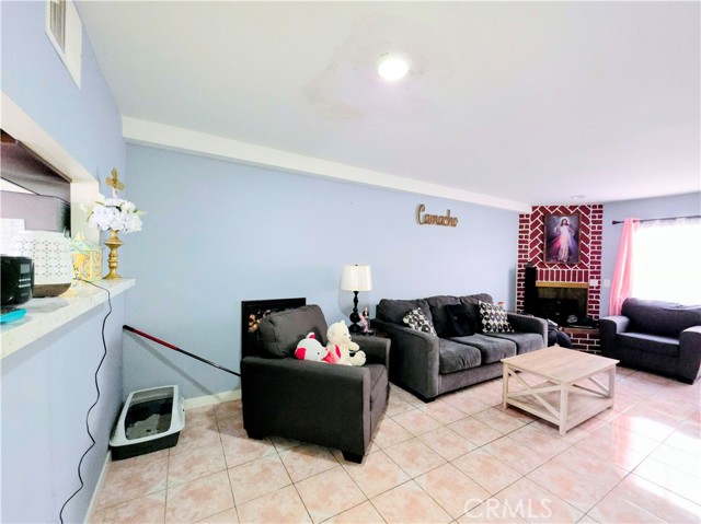 Detail Gallery Image 15 of 22 For 9834 Sepulveda Bld #117,  North Hills,  CA 91343 - 2 Beds | 2 Baths
