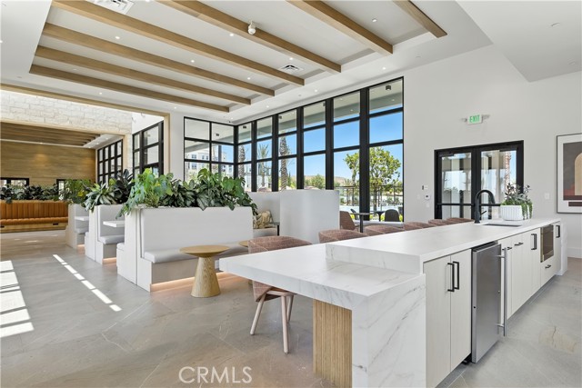 Detail Gallery Image 5 of 21 For 138 Verbena Way, Montebello,  CA 90640 - 5 Beds | 4 Baths