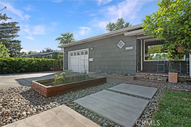 Detail Gallery Image 3 of 41 For 1292 Palmetto Ave, Chico,  CA 95926 - 3 Beds | 2 Baths