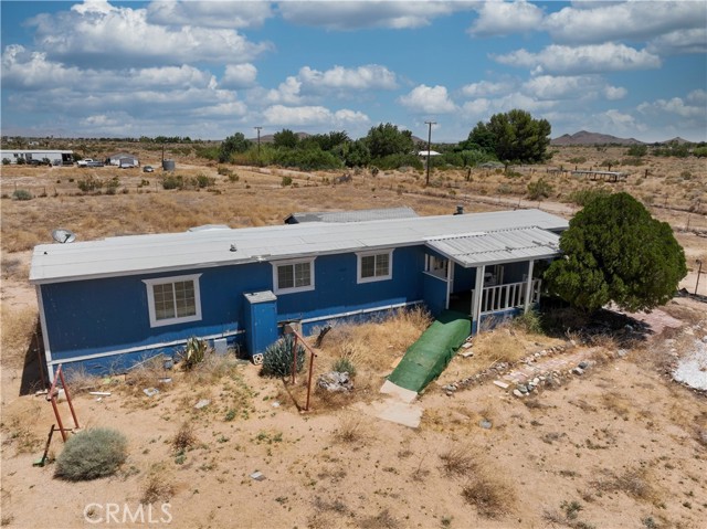 Detail Gallery Image 3 of 26 For 329 E Trotter Ave, Mojave,  CA 93501 - 3 Beds | 2 Baths