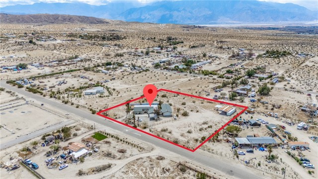Detail Gallery Image 2 of 51 For 18625 Kris Ave, Desert Hot Springs,  CA 92241 - 4 Beds | 3 Baths