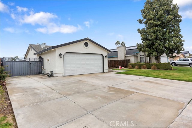 Detail Gallery Image 3 of 33 For 7009 Kings Forest Ct, Bakersfield,  CA 93313 - 3 Beds | 2 Baths