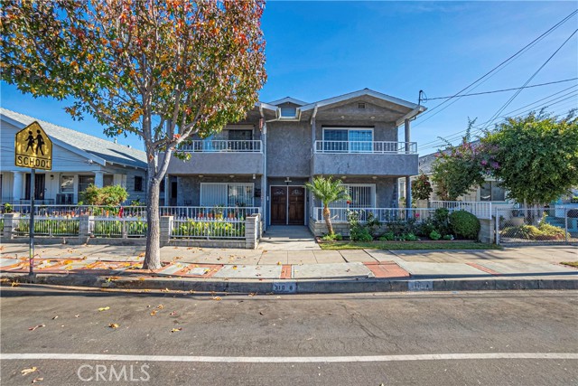 Detail Gallery Image 1 of 34 For 310 N Grand Ave a,  San Pedro,  CA 90731 - 3 Beds | 2/1 Baths