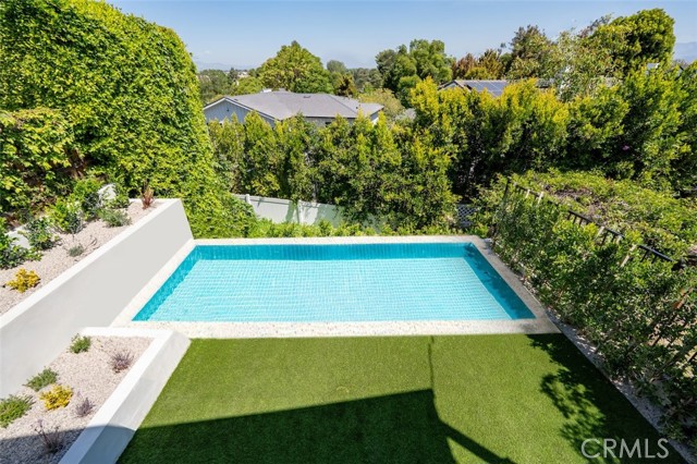13817 Valley Vista Blvd, Sherman Oaks CA: https://media.crmls.org/medias/52eb6c2f-a8af-4304-b5a1-4c044c7e7588.jpg