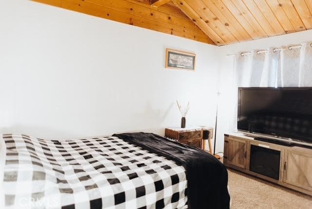 1029 W Aeroplane Boulevard, Big Bear City CA: https://media.crmls.org/medias/52ec4d0e-d9fd-4710-9a04-0dc9e4e66cb5.jpg