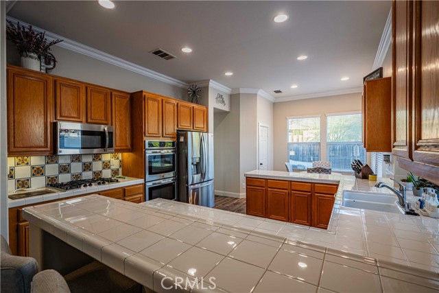 Detail Gallery Image 12 of 71 For 41744 Mesquite Ln, Murrieta,  CA 92562 - 5 Beds | 3/1 Baths