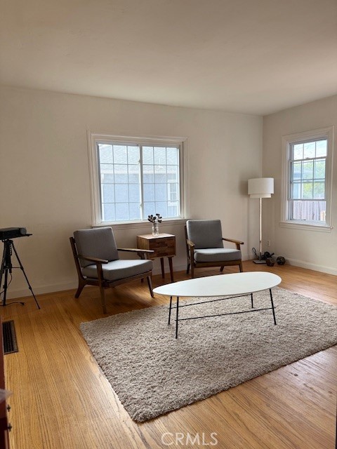 4544 Tulip Avenue, Oakland CA: https://media.crmls.org/medias/52efaf63-59d9-499d-a9e0-44cb31bbd881.jpg