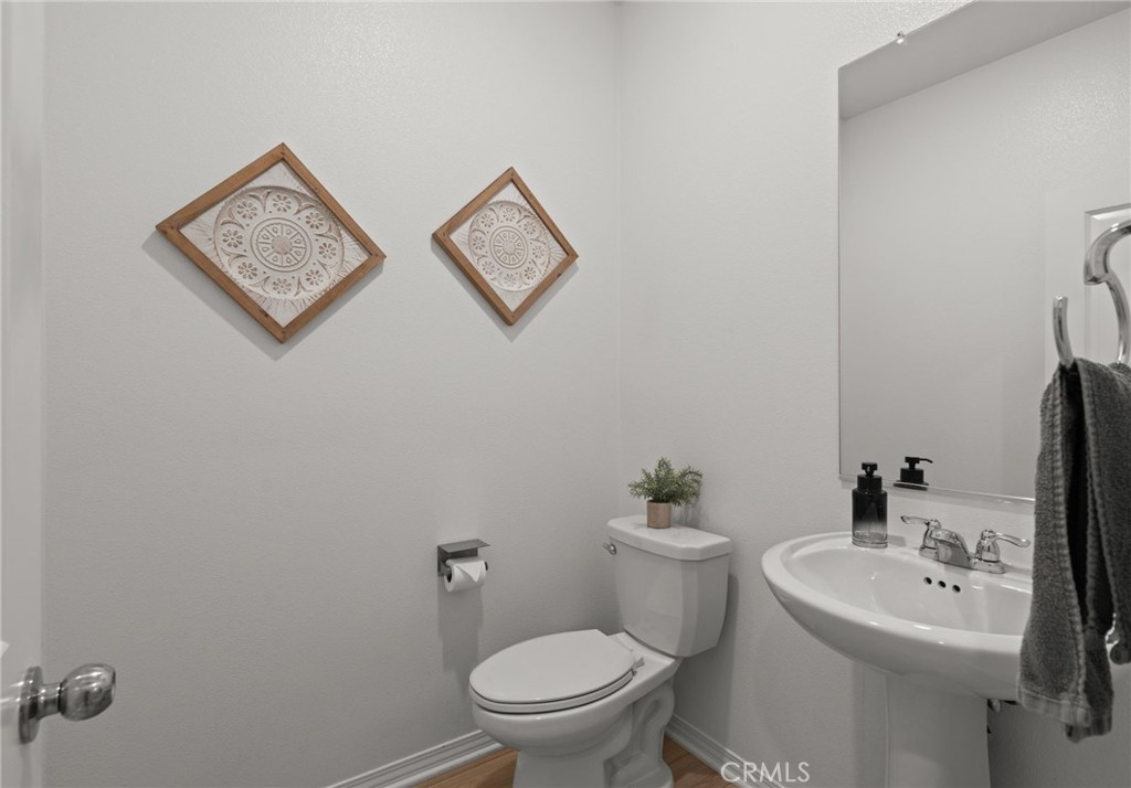 https://media.crmls.org/medias/52efb482-56fc-42f1-826a-94401c485fa7.jpg?preset=X-Large