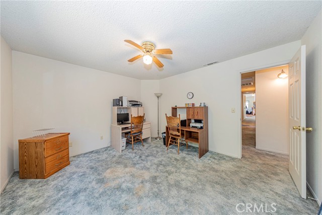 Detail Gallery Image 13 of 59 For 47457 Road 620, Oakhurst,  CA 93644 - 4 Beds | 3 Baths