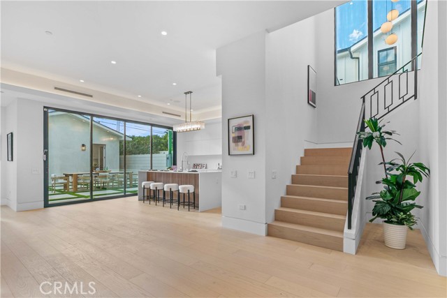 Detail Gallery Image 17 of 57 For 4532 Katherine, Sherman Oaks,  CA 91423 - 6 Beds | 6/1 Baths