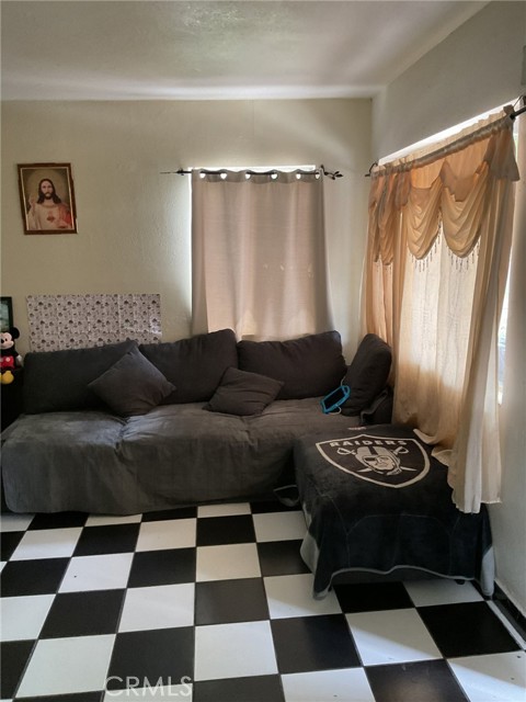 4465 Lovett Street, Commerce CA: https://media.crmls.org/medias/52f06533-d789-4e91-83e3-9c404ee2bb03.jpg