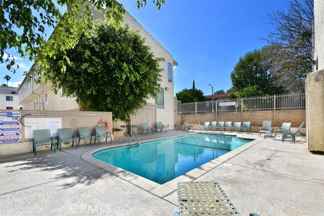 Detail Gallery Image 32 of 32 For 7240 Shirley #101,  Reseda,  CA 91335 - 3 Beds | 3 Baths