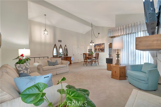 Detail Gallery Image 6 of 36 For 10685 Lynn Cir, Cypress,  CA 90630 - 3 Beds | 2 Baths