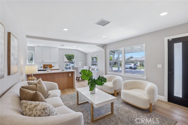 20836 Cortner Avenue, Lakewood CA: https://media.crmls.org/medias/52f20eea-0547-446f-a602-075cc3575b6d.jpg