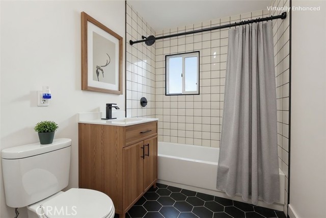 Detail Gallery Image 22 of 44 For 924 W Almond St, Compton,  CA 90220 - 3 Beds | 2 Baths