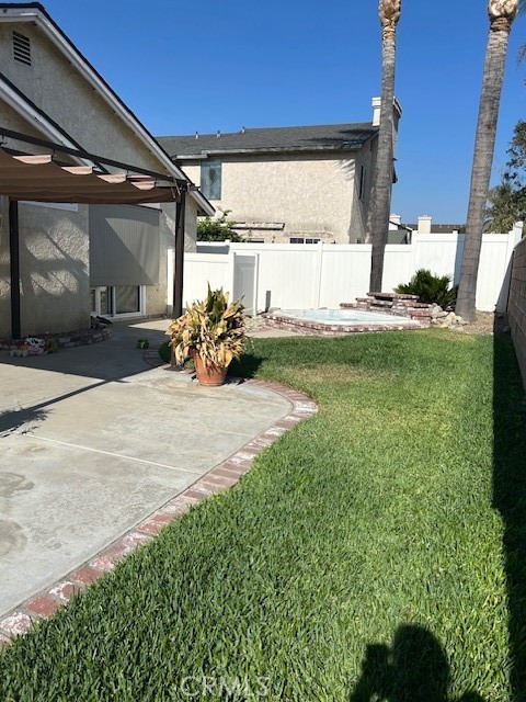 14241 Elizabeth Court, Fontana CA: https://media.crmls.org/medias/52f26b59-47c5-4649-bcac-dd0023e00fd7.jpg