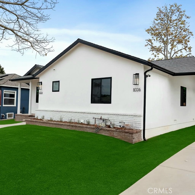 8334 Winsford Avenue, Los Angeles CA: https://media.crmls.org/medias/52f2bb34-8525-45f9-b029-59b5067a09c6.jpg