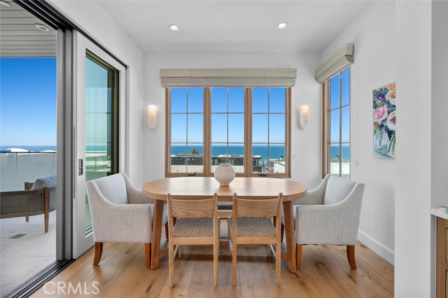 505 Bayview Drive, Manhattan Beach CA: https://media.crmls.org/medias/52f327ad-d891-4498-a8b2-bf64739bf849.jpg