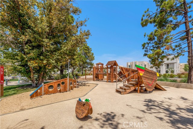 112 Menkar, Irvine CA: https://media.crmls.org/medias/52f42cfd-0259-4aab-a4f6-d5c62831d852.jpg