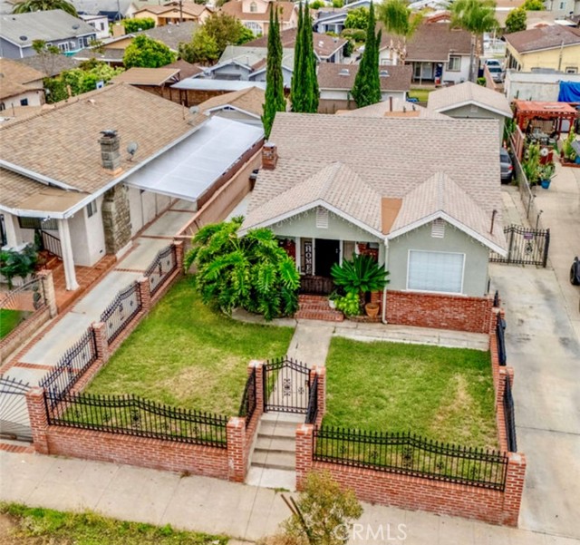 2820 E 6th Street, Los Angeles CA: https://media.crmls.org/medias/52f48a46-57c6-4f1a-b04a-1becec68b86c.jpg