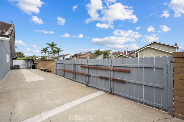 Detail Gallery Image 48 of 56 For 17701 Rainglen Ln, Huntington Beach,  CA 92649 - 3 Beds | 2 Baths