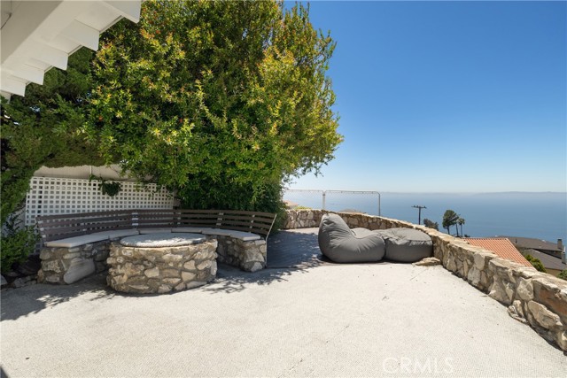 3666 Greve Drive, Rancho Palos Verdes CA: https://media.crmls.org/medias/52f68aa4-c926-4cbe-b099-70eb356a3013.jpg