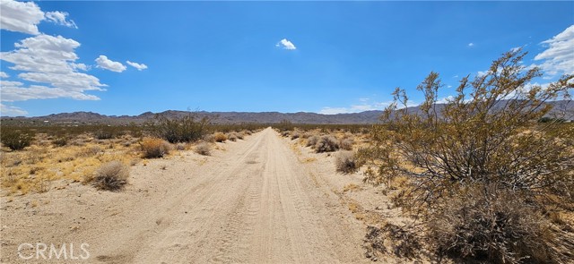 Image 6 of 7 For 800 Firethorn Way (near)