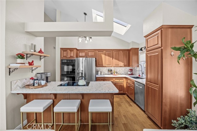 4 Ribera, Irvine CA: https://media.crmls.org/medias/52f6c962-0352-49b8-b749-03074e8791e8.jpg