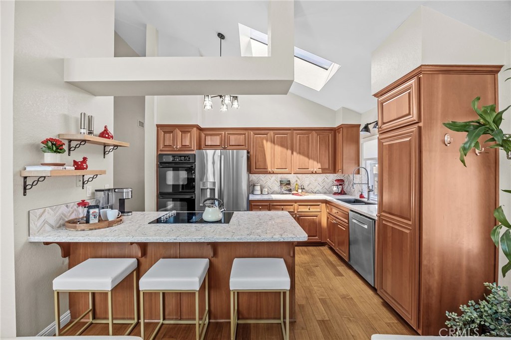 MLS #OC25161685 img 10