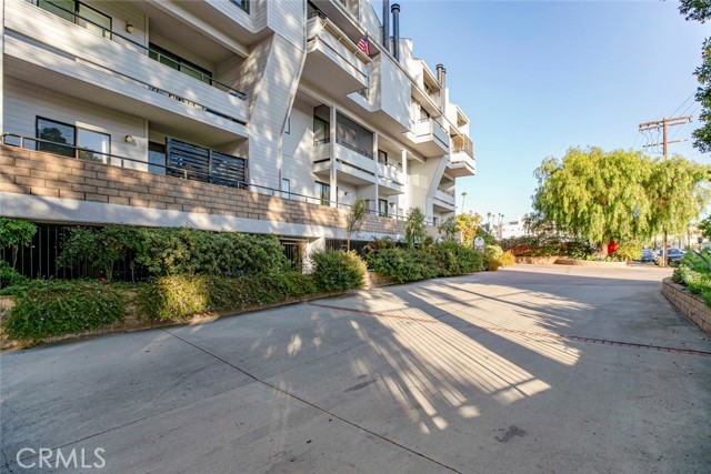 Detail Gallery Image 55 of 66 For 13331 Moorpark St #319,  Sherman Oaks,  CA 91423 - 2 Beds | 2 Baths