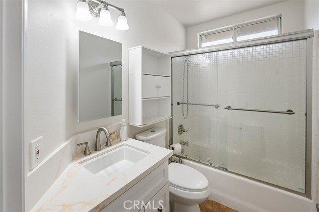 Detail Gallery Image 29 of 44 For 26530 Goldfinch, Canyon Country,  CA 91351 - 3 Beds | 3 Baths