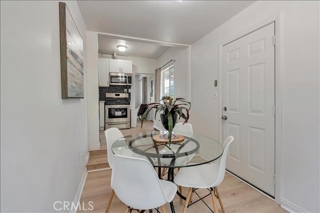 518 E Lime, Monrovia CA: https://media.crmls.org/medias/52f94347-952d-4b4a-9187-127214a0ec63.jpg