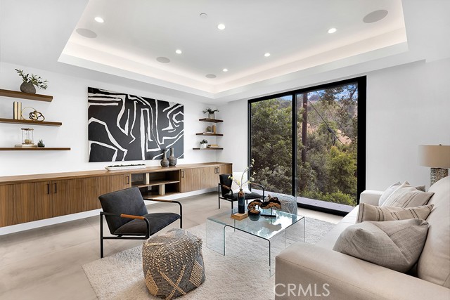 14899 Round Valley, Sherman Oaks CA: https://media.crmls.org/medias/52f96380-aa73-4bc1-bc7d-b2fba9de09df.jpg