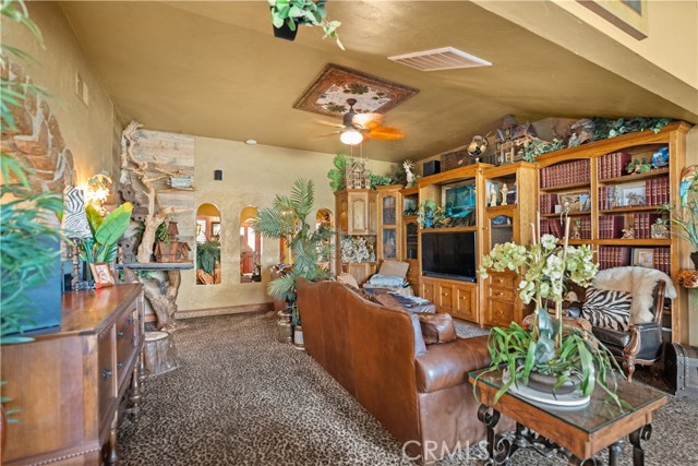 Detail Gallery Image 9 of 31 For 6016 E Texas, Bakersfield,  CA 93307 - 3 Beds | 2/1 Baths