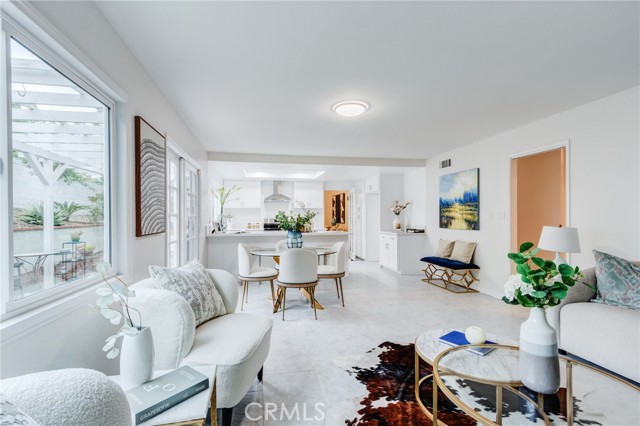 1717 Morning Sun Avenue, Walnut CA: https://media.crmls.org/medias/52f9b988-5b64-4962-81fa-d7163bf50072.jpg