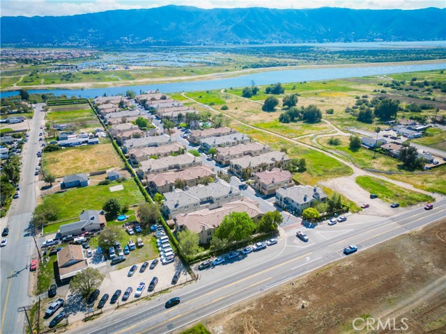 Detail Gallery Image 5 of 10 For 2006 Lakeshore Dr, Lake Elsinore,  CA 92330 - 1 Beds | 1 Baths