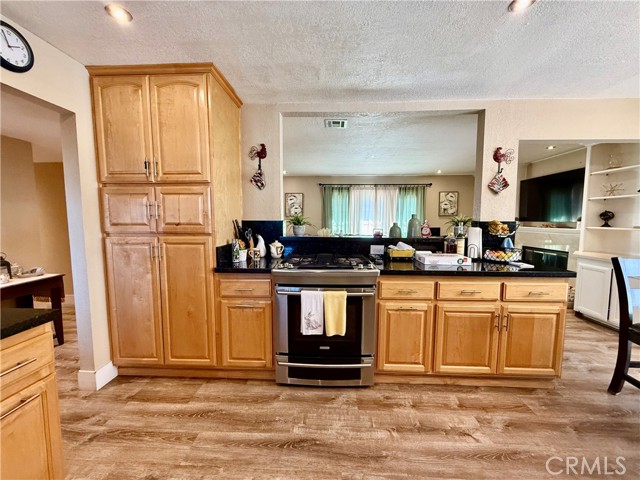 Detail Gallery Image 22 of 42 For 2172 Kellogg Ave, Corona,  CA 92879 - 3 Beds | 2 Baths