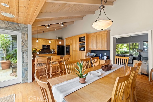 Detail Gallery Image 14 of 46 For 121 Greenbrier Dr, Aptos,  CA 95003 - 4 Beds | 2/1 Baths