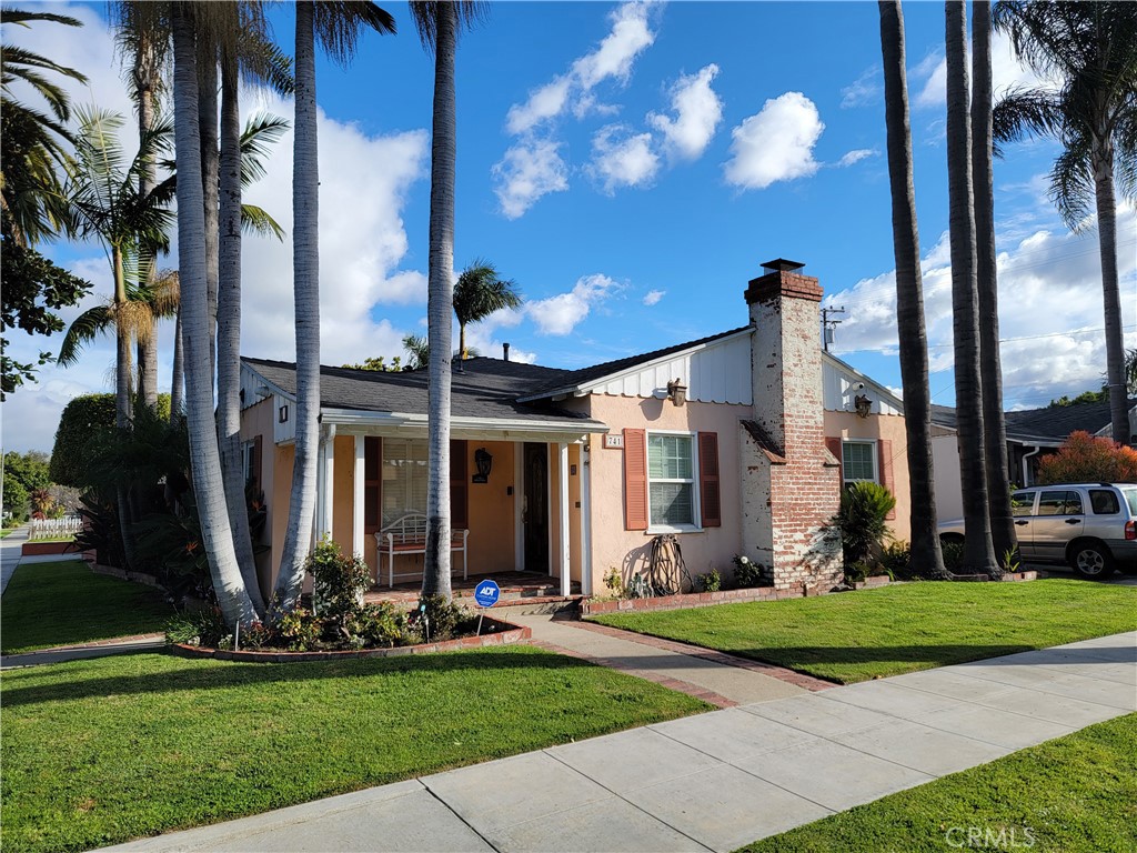 741 W 19th Street
