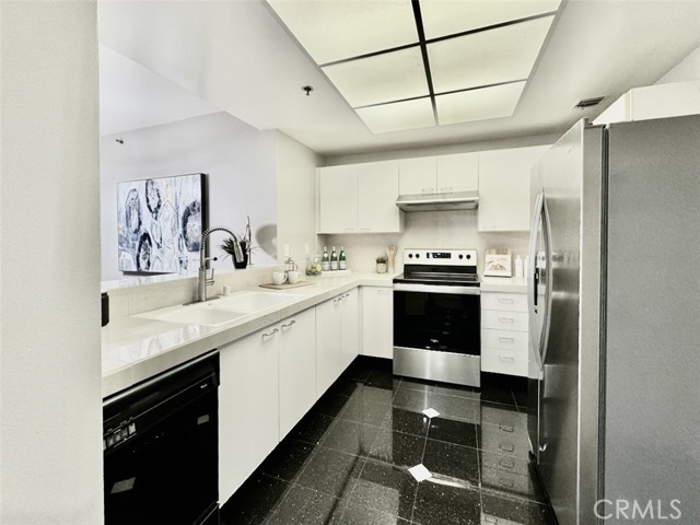 Detail Gallery Image 5 of 57 For 525 E Seaside Way #305,  Long Beach,  CA 90802 - 2 Beds | 1/1 Baths