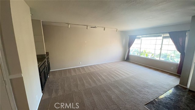 Detail Gallery Image 10 of 41 For 22962 Giant Fir Pl, Canyon Lake,  CA 92587 - 3 Beds | 2 Baths